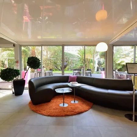 Cezanne Hotel